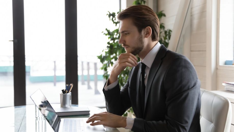 Informatikus hiány: tünetek és okok a globális trend hátterében